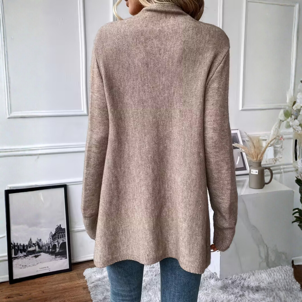 Alyssa - Soft confidence in a draped knit