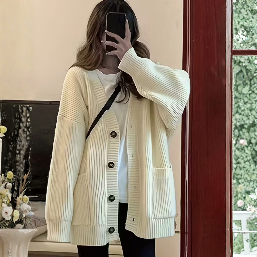 Autumn - The cardigan that makes everything softer