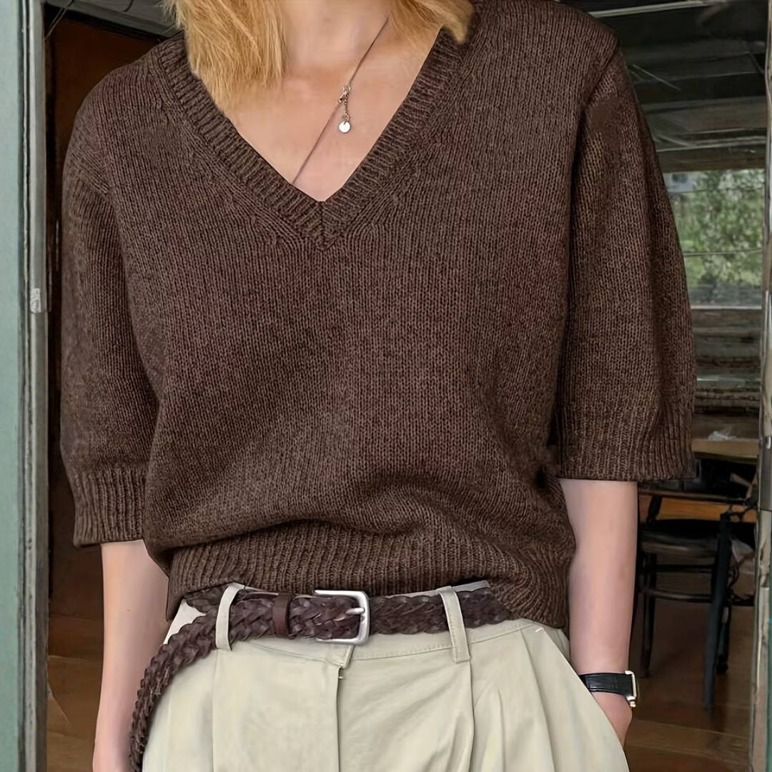 Ava - The sweater that brings quiet confidence into your day