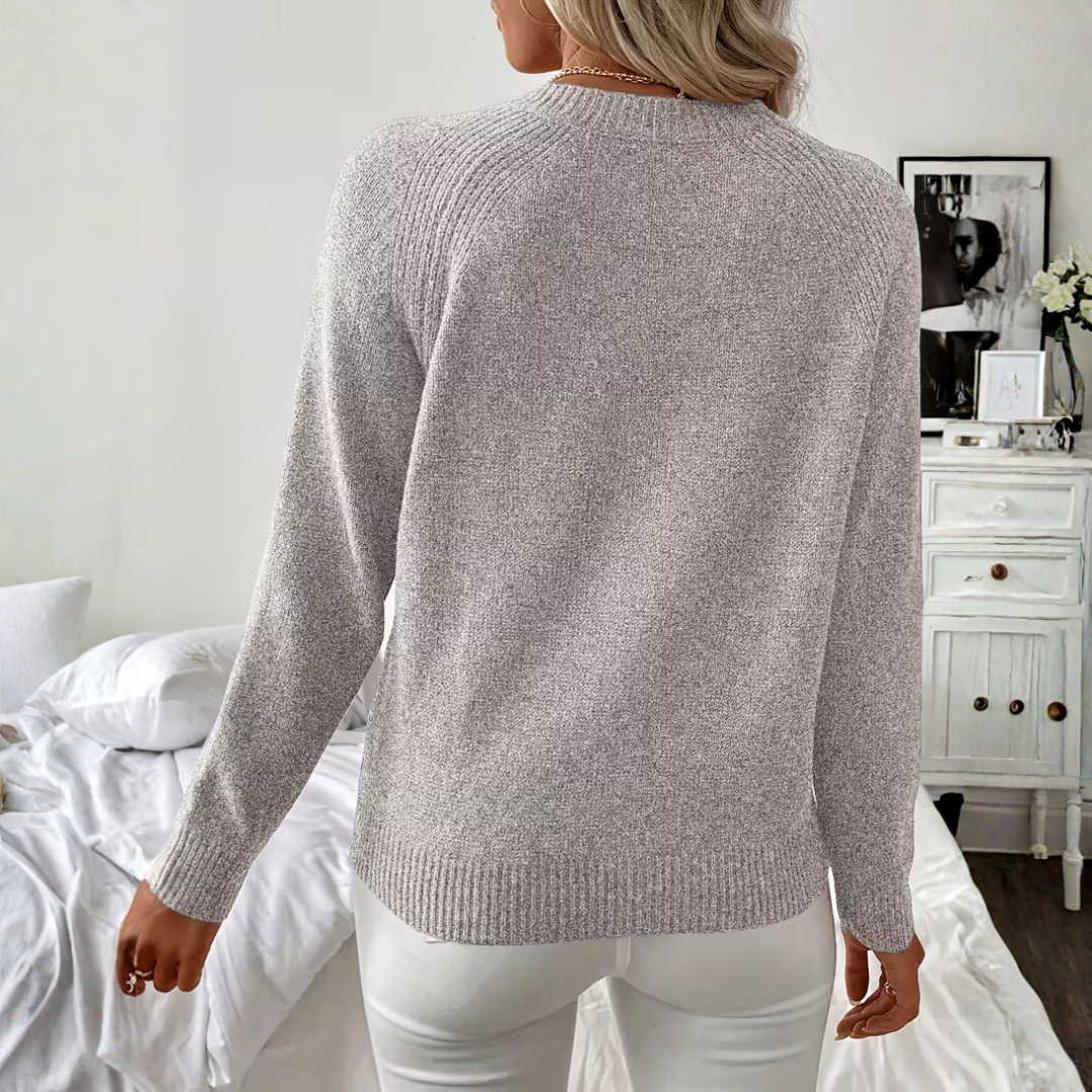 Avery - The sweater that brings gentle elegance into your day