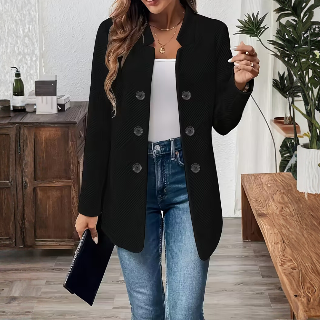 Clara - The coat that softens busy mornings