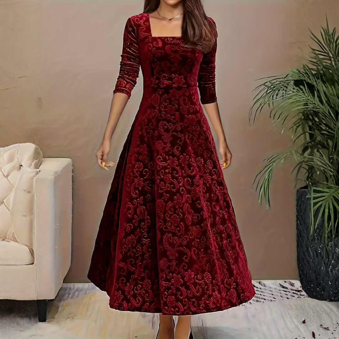 Cordelia - A dress that makes you feel like royalty