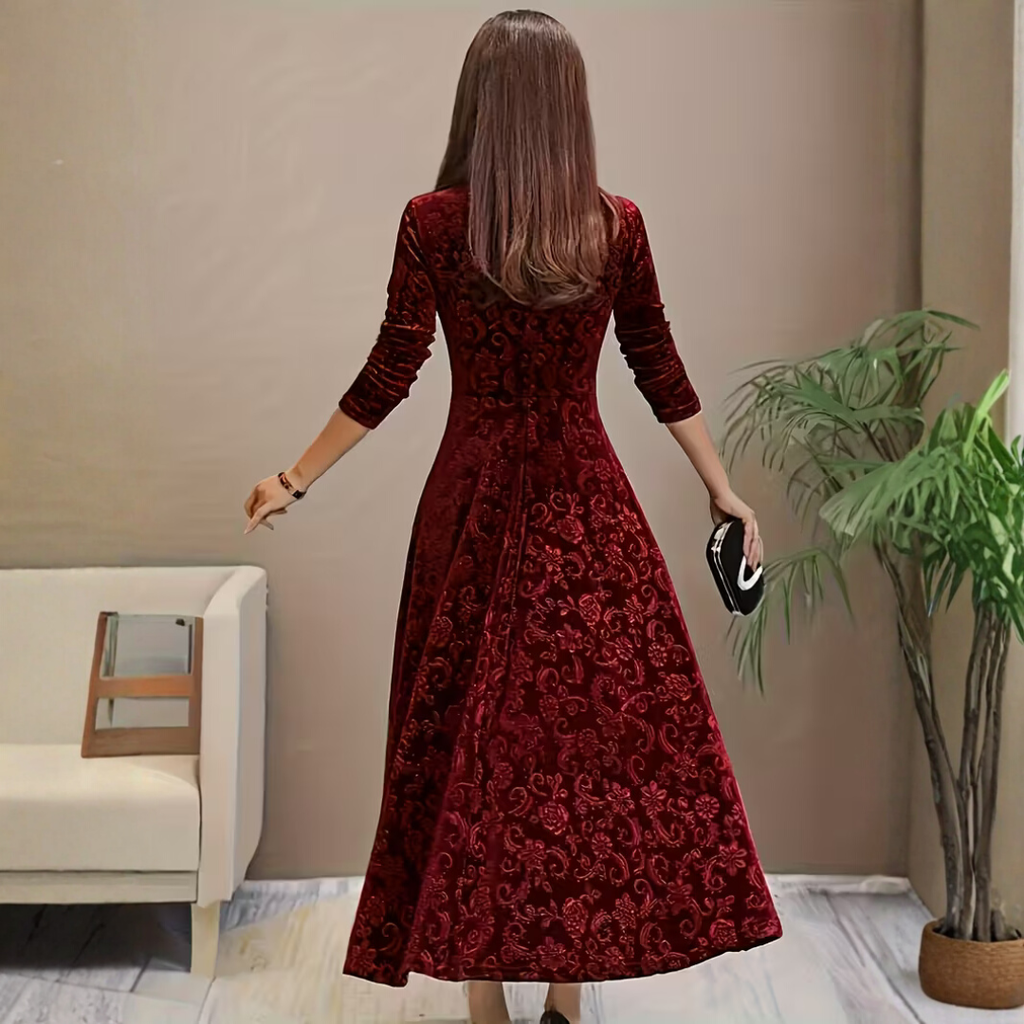 Cordelia - A dress that makes you feel like royalty