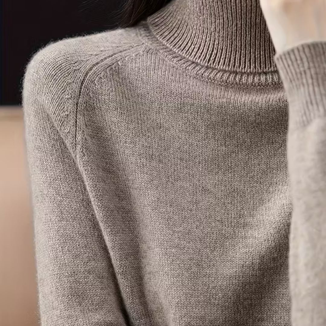 Talia - A turtleneck that settles softly around you