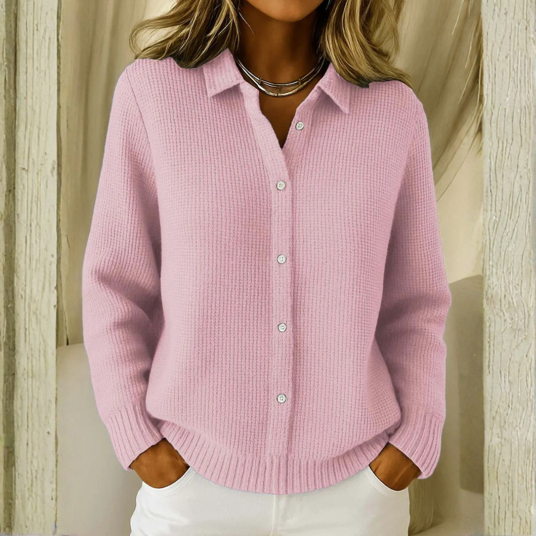 Winter Calm Cardigan – Warmth That Settles Softly on Your Shoulders